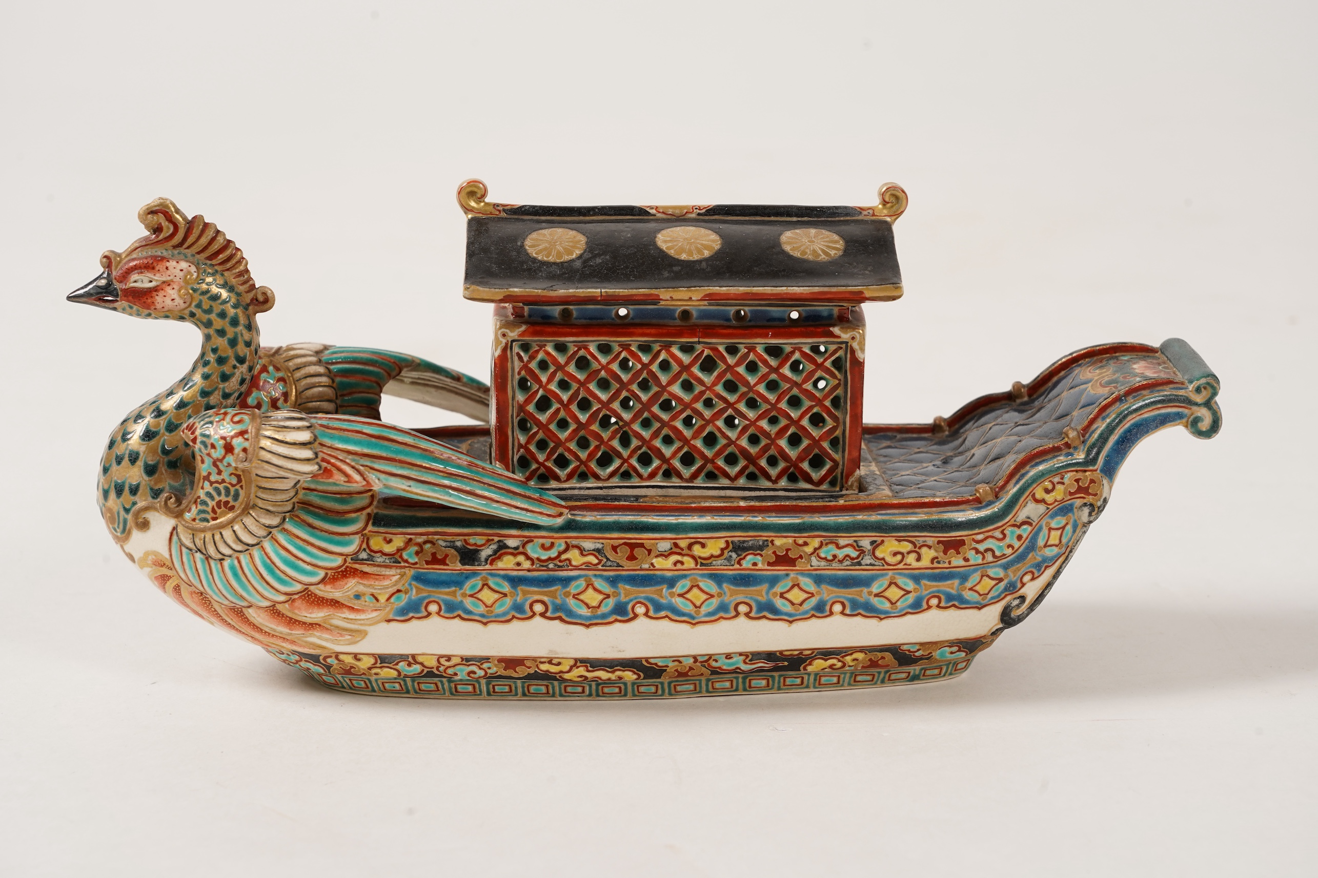 A fine Japanese Satsuma ‘takarabune’ koro and cover, late 19th century